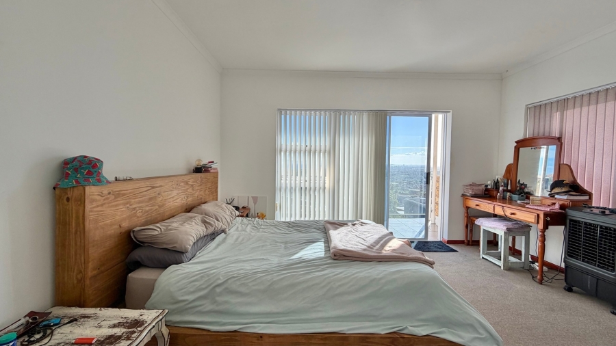 3 Bedroom Property for Sale in Mountainside Western Cape